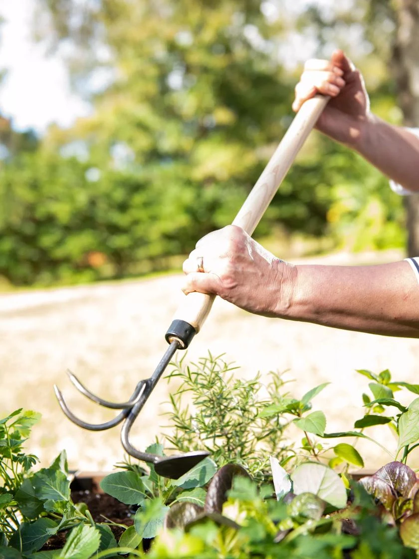 Gardener's Lifetime Raised Bed Cultivator - Image 4