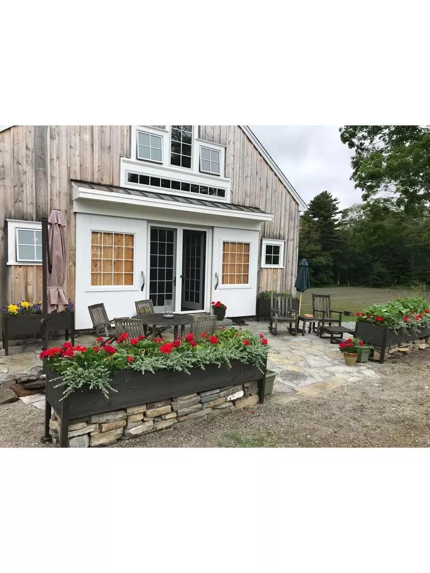 Eco-Stained Elevated Planter Box, 2'x8' - Image 5