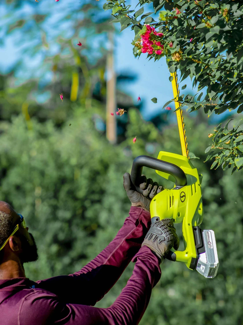 Sun Joe 24V-HT22-LTE 24-Volt ION+ Cordless Hedge Trimmer Kit | 22-Inch | W/ 2.0-Ah Battery And Charger - Image 8