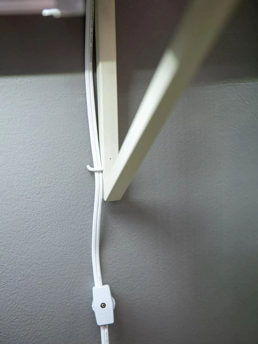 Oslo LED Grow Light Wall Shelf - Image 3